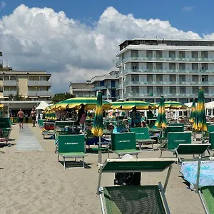 Mediterraneo Village By Brora Lido Di Savio